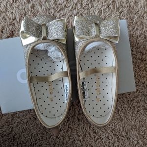 Toddler girls size 6 gold dress shoes